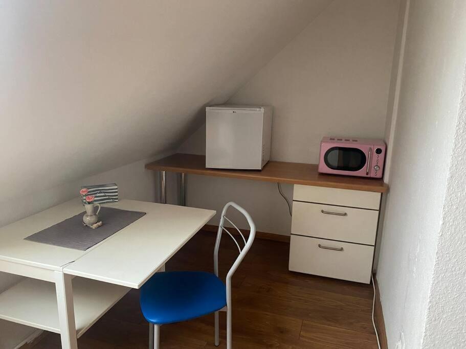 Ruhige Dachgeschosswohnung Seelze Екстериор снимка
