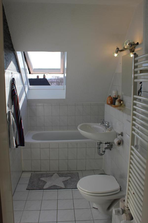 Ruhige Dachgeschosswohnung Seelze Екстериор снимка